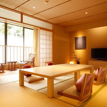 Yuraku Kinosaki Spa & Gardens Тойоока Екстер'єр фото