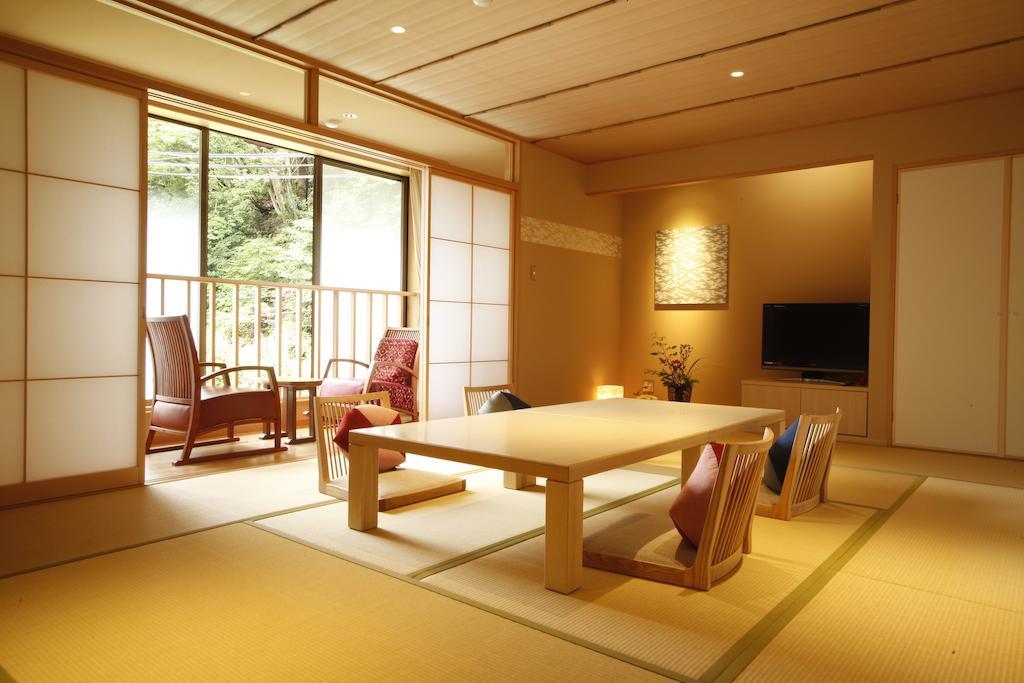 Yuraku Kinosaki Spa & Gardens Тойоока Екстер'єр фото