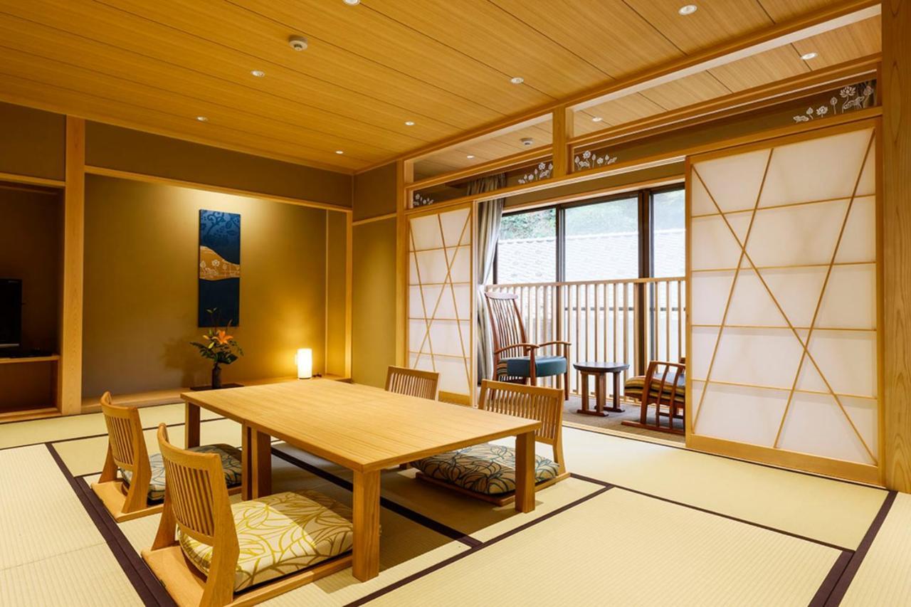 Yuraku Kinosaki Spa & Gardens Тойоока Екстер'єр фото